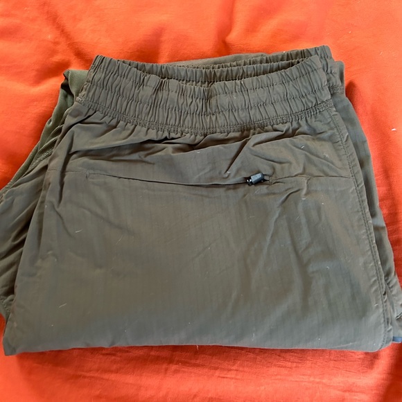 Puma joggers - Picture 1 of 7